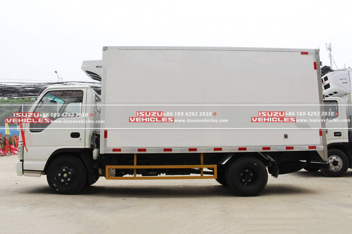ISUZU 4.1 Meter Refrigerator Van Truck Box ISUZU 4.1 Meter Refrigerator Van Truck Box