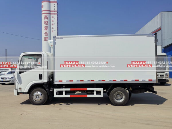ISUZU 4.2 Meter Freezer Box Truck Body Box
