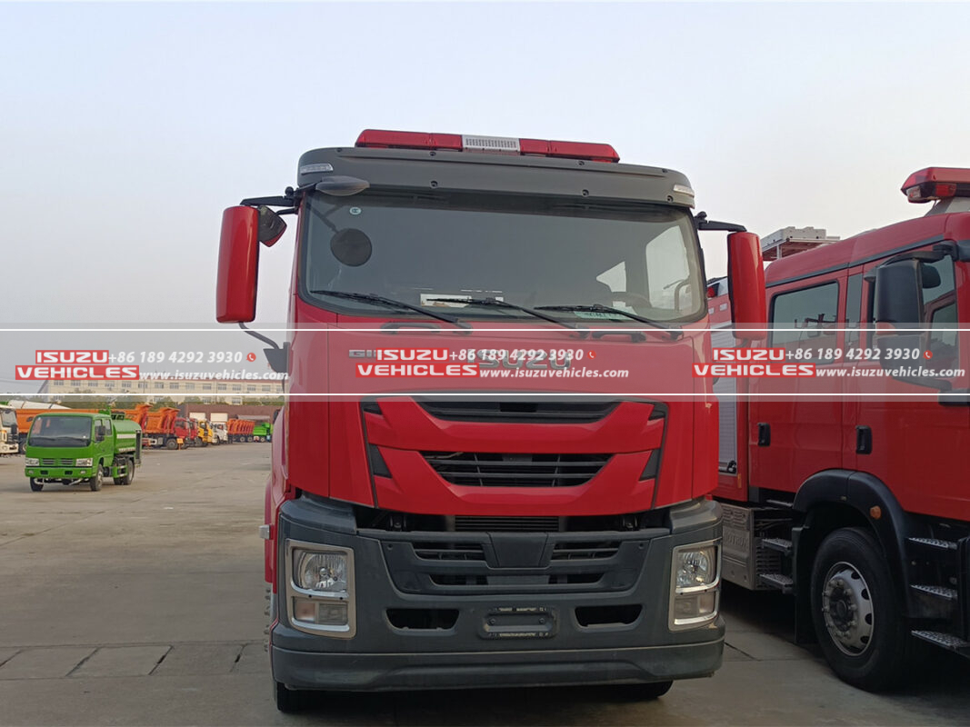 ISUZU 4X4 Water and Foam fire truck Tractor