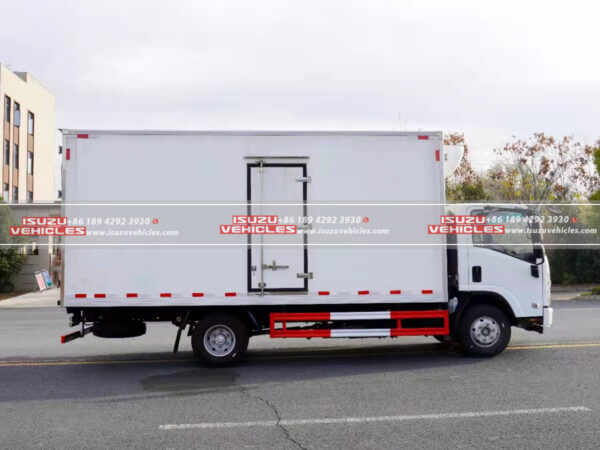 ISUZU 5 Meter Refrigerated Van Truck Box