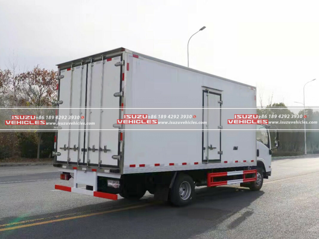 ISUZU 5 Meter Refrigerated Van Truck Van