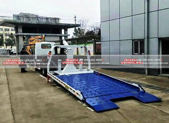 ISUZU 5 Ton Landing Flatbed Low Angle Road Rescue Towing Truck Back ISUZU 5 Ton Landing Flatbed Low Angle Road Rescue Towing Truck Back