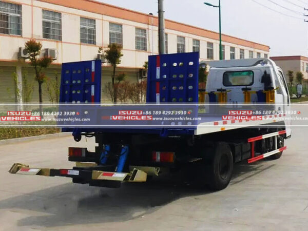 ISUZU 5 Ton Landing Flatbed Low Angle Road Rescue Towing Truck Right Back
