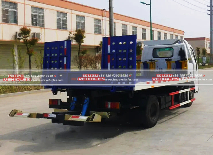ISUZU 5 Ton Landing Flatbed Low Angle Road Rescue Towing Truck Right Back ISUZU 5 Ton Landing Flatbed Low Angle Road Rescue Towing Truck Right Back