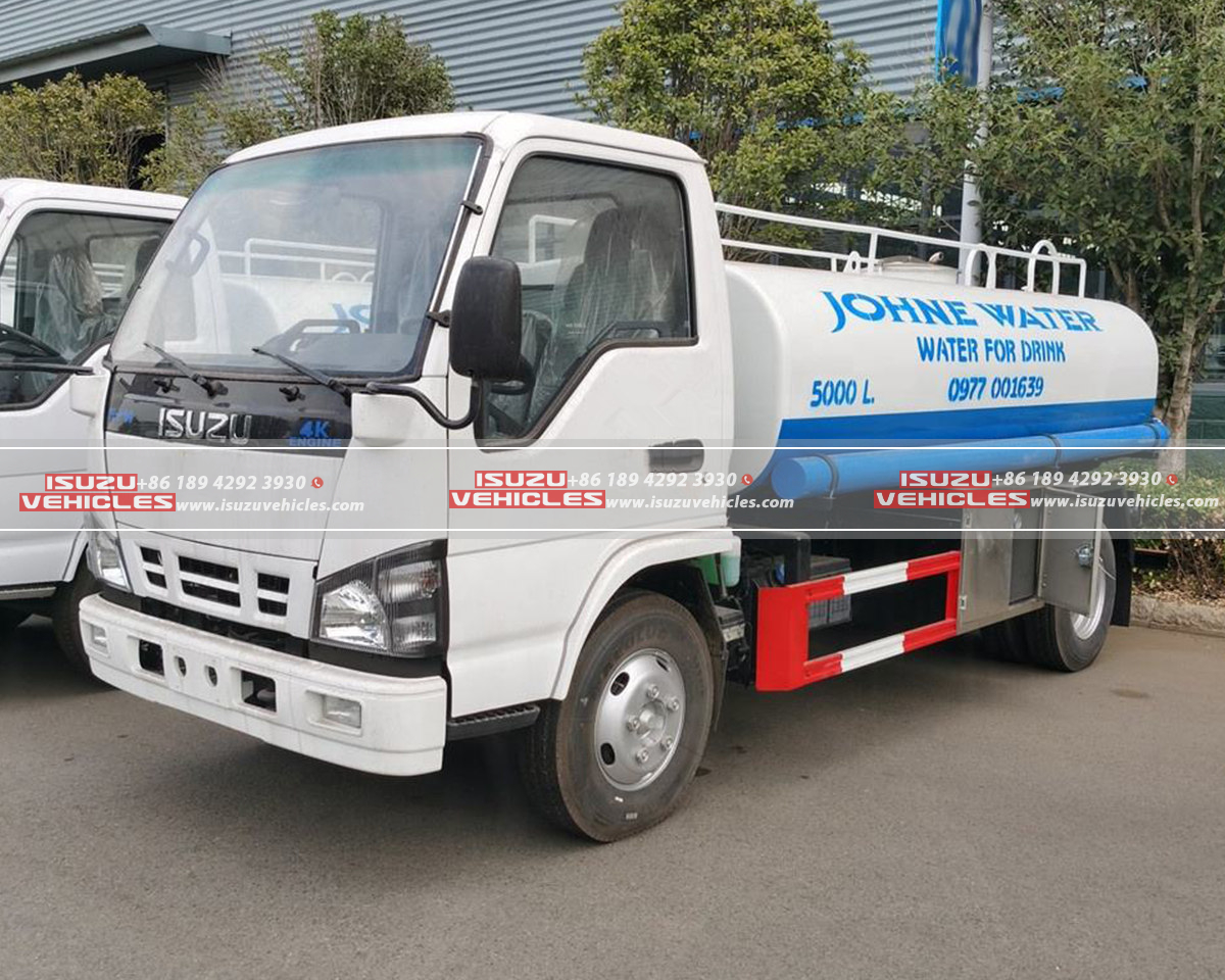 ISUZU 5000L Water Sprinkler Lorry Front ISUZU 5000L Water Sprinkler Lorry Front