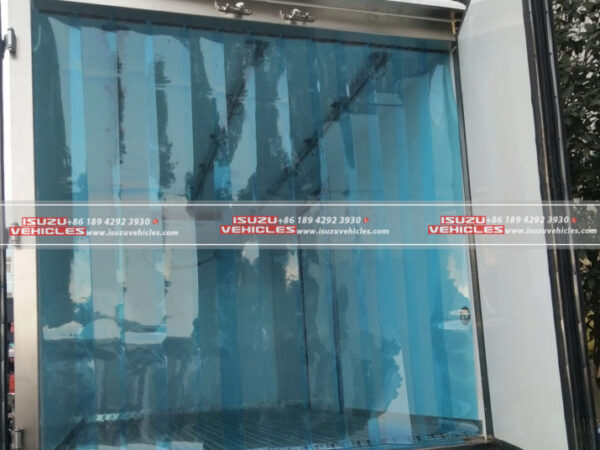 ISUZU 6 Ton Fresh Vegetables and Meats Transport Refrigerator Truck Back Details