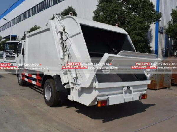 ISUZU 6 Ton Small Light Garbage Compactor Truck Side Back
