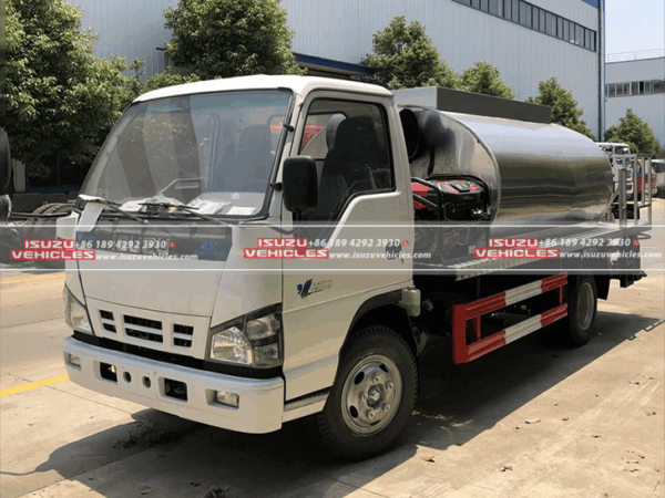 ISUZU Asphalt Distributor Truck Front