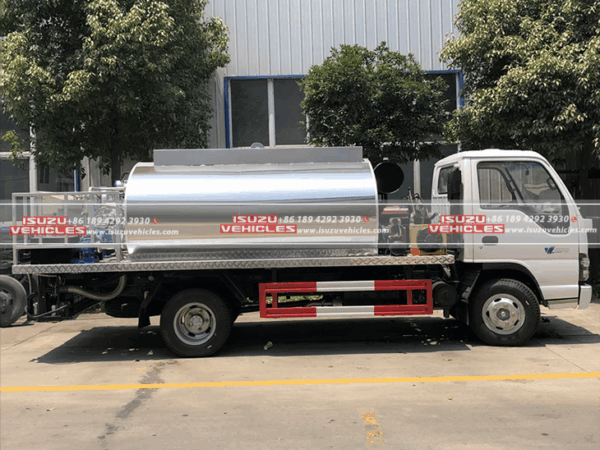 ISUZU Asphalt Distributor Truck Tank