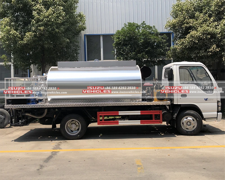 ISUZU Asphalt Distributor Truck Tank
