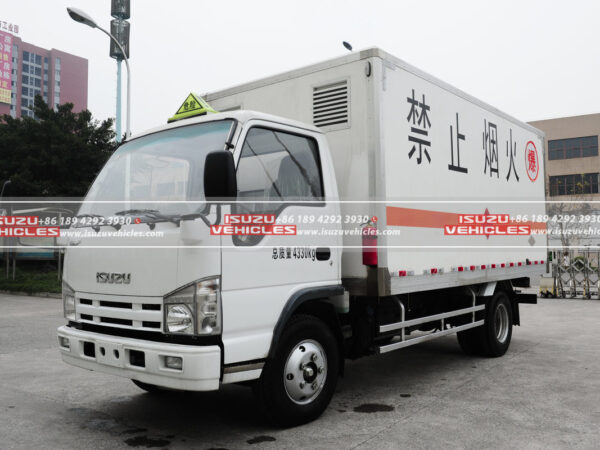 ISUZU Blasting Equipment Transport Cargo Truck Tractor