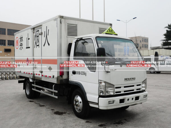 ISUZU Blasting Equipment Transport Cargo Truck Tractor Front