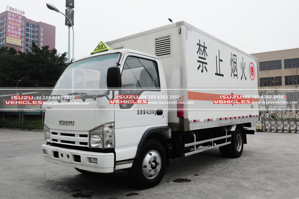 ISUZU Blasting Equipment Transport Cargo Truck Tractor ISUZU Blasting Equipment Transport Cargo Truck Tractor
