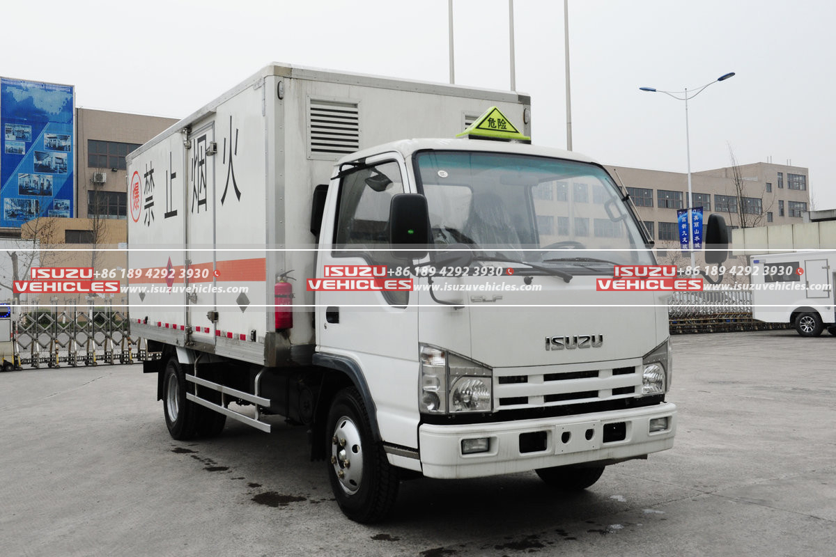 ISUZU Blasting Equipment Transport Cargo Truck ISUZU Blasting Equipment Transport Cargo Truck