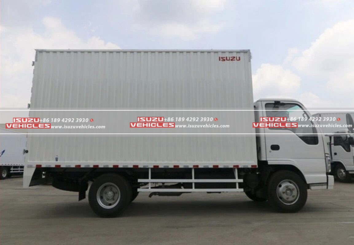 ISUZU Cargo Box Truck (3)