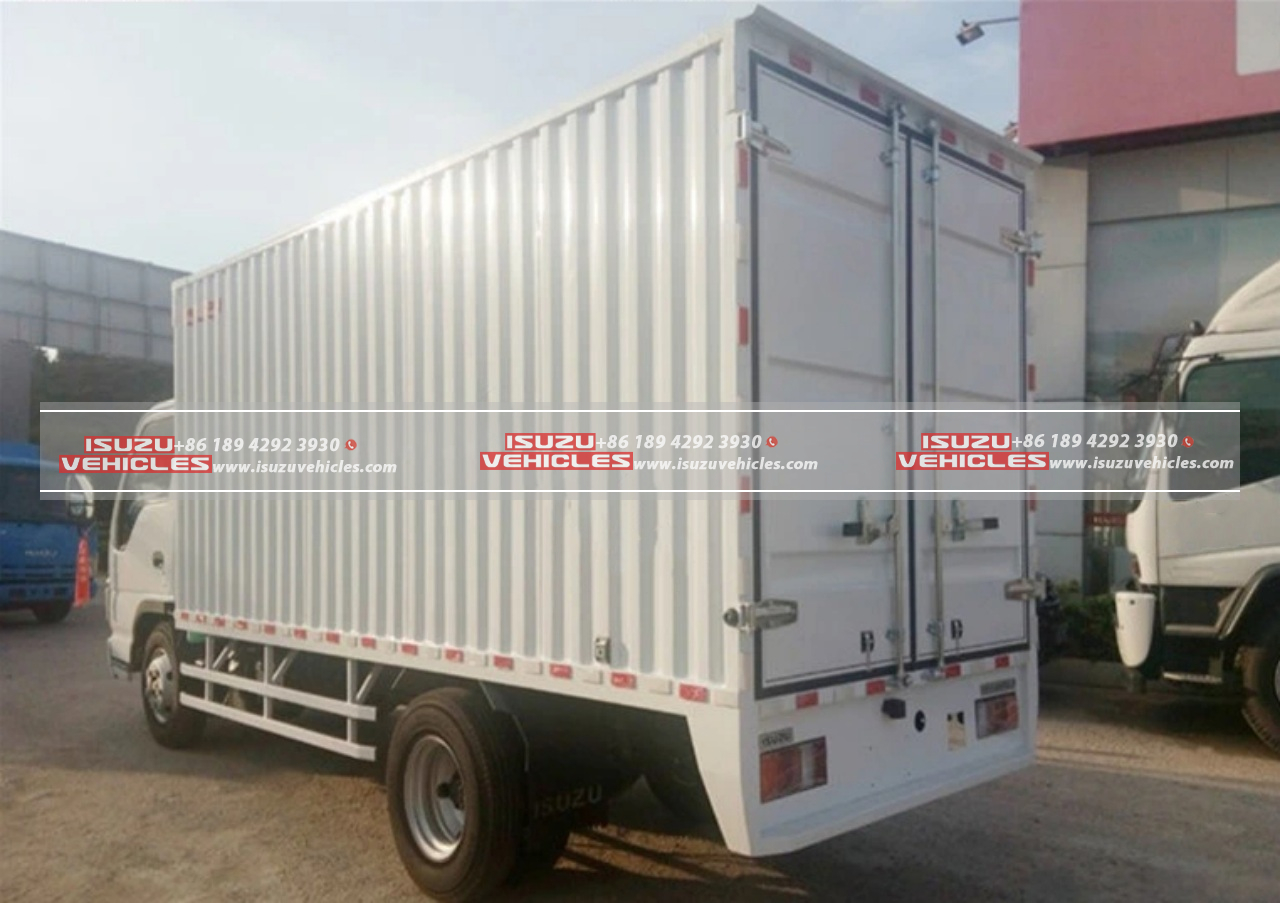 ISUZU Cargo Box Truck (4)