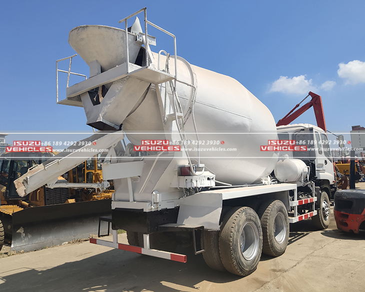 ISUZU Cement Mixer Vehicle Back Left ISUZU Cement Mixer Vehicle Back Left