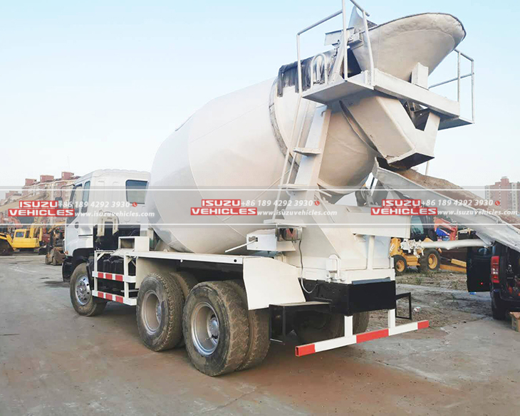 ISUZU Cement Mixer Vehicle Back ISUZU Cement Mixer Vehicle Back
