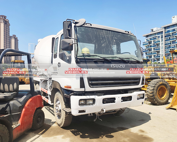 ISUZU Cement Mixer Vehicle Working ISUZU Cement Mixer Vehicle Working