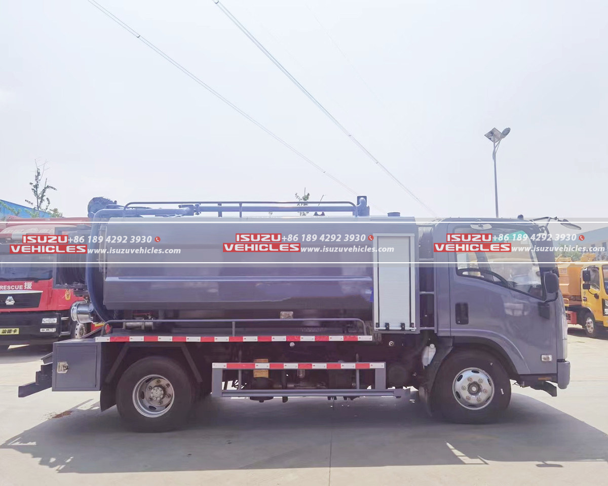ISUZU Combined Jetting Vacuum Truck Container ISUZU Combined Jetting Vacuum Truck Container
