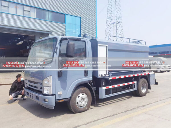 ISUZU Combined Jetting Vacuum Truck Front