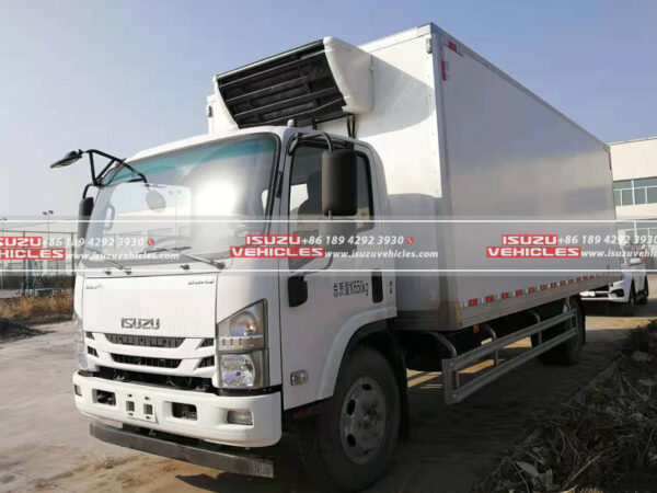 ISUZU ELF 30 CBM Refriged Box Truck Right