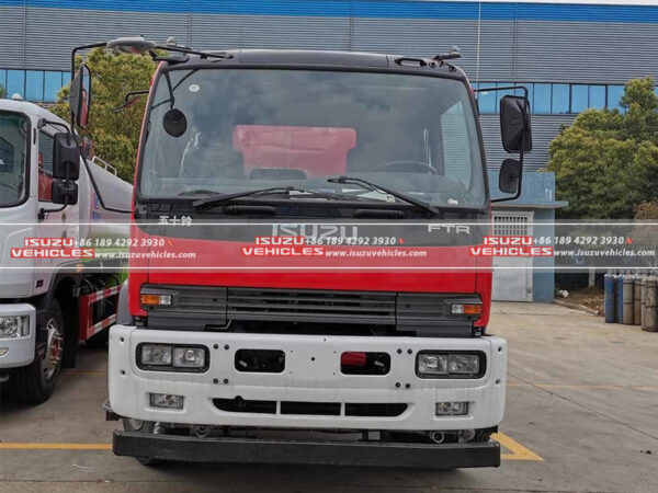 ISUZU FTR Municipal Watering Truck head