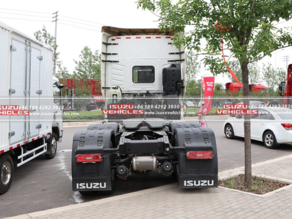 ISUZU GIGA 7 Meter 6×4 Tractor Truck Left