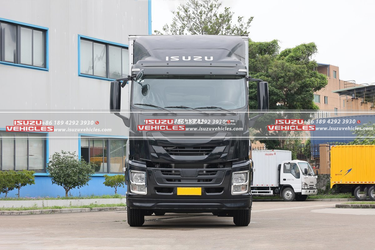 ISUZU GIGA 9.6 Meter Box Cargo Truck Head ISUZU GIGA 9.6 Meter Box Cargo Truck Head