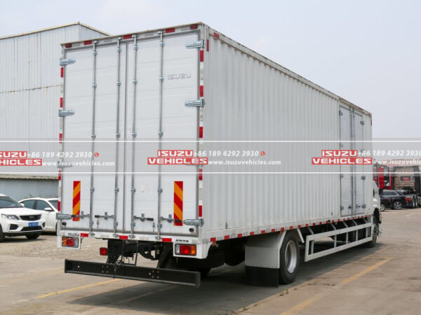 ISUZU GIGA 9.78 Meter Box Cargo Truck Back Right