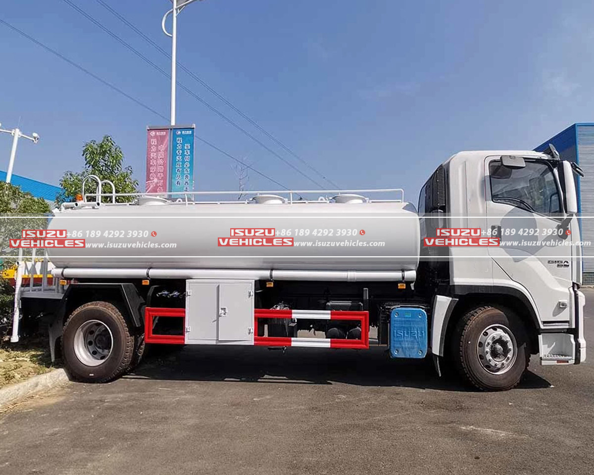 ISUZU GIGA Water Spray Vehicle Container ISUZU GIGA Water Spray Vehicle Container