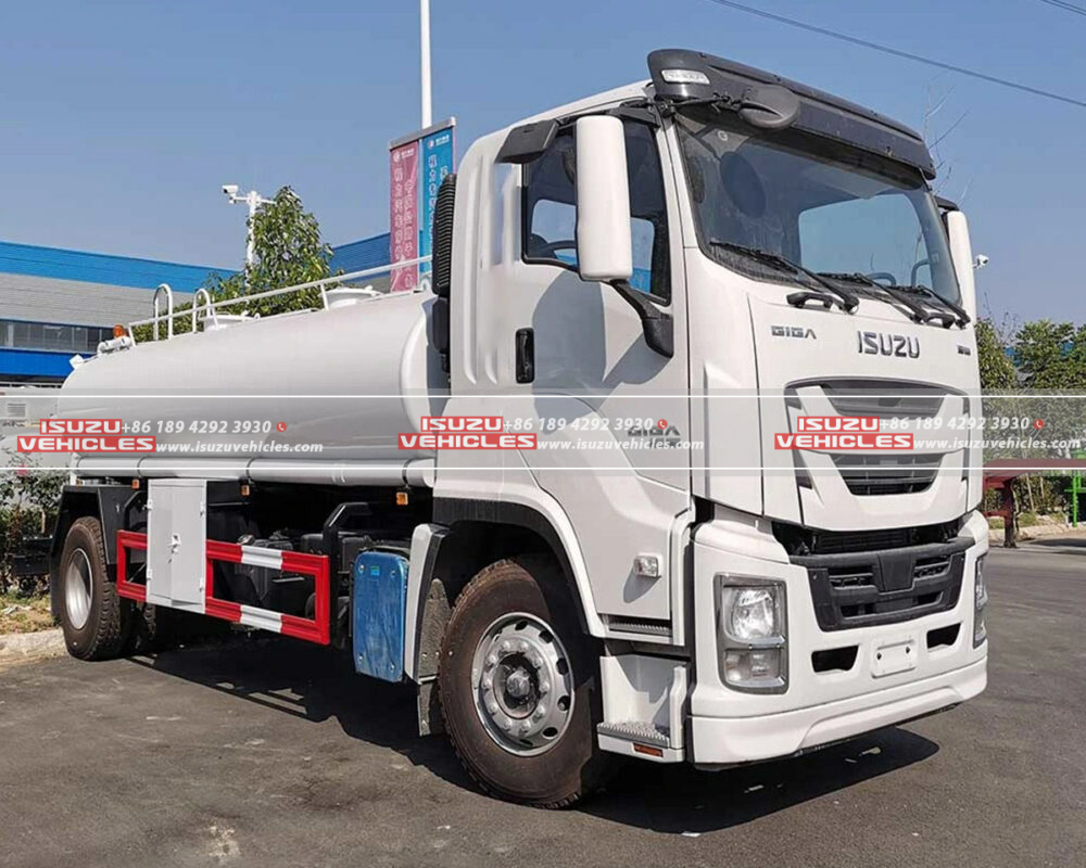 ISUZU GIGA Water Spray Vehicle Left