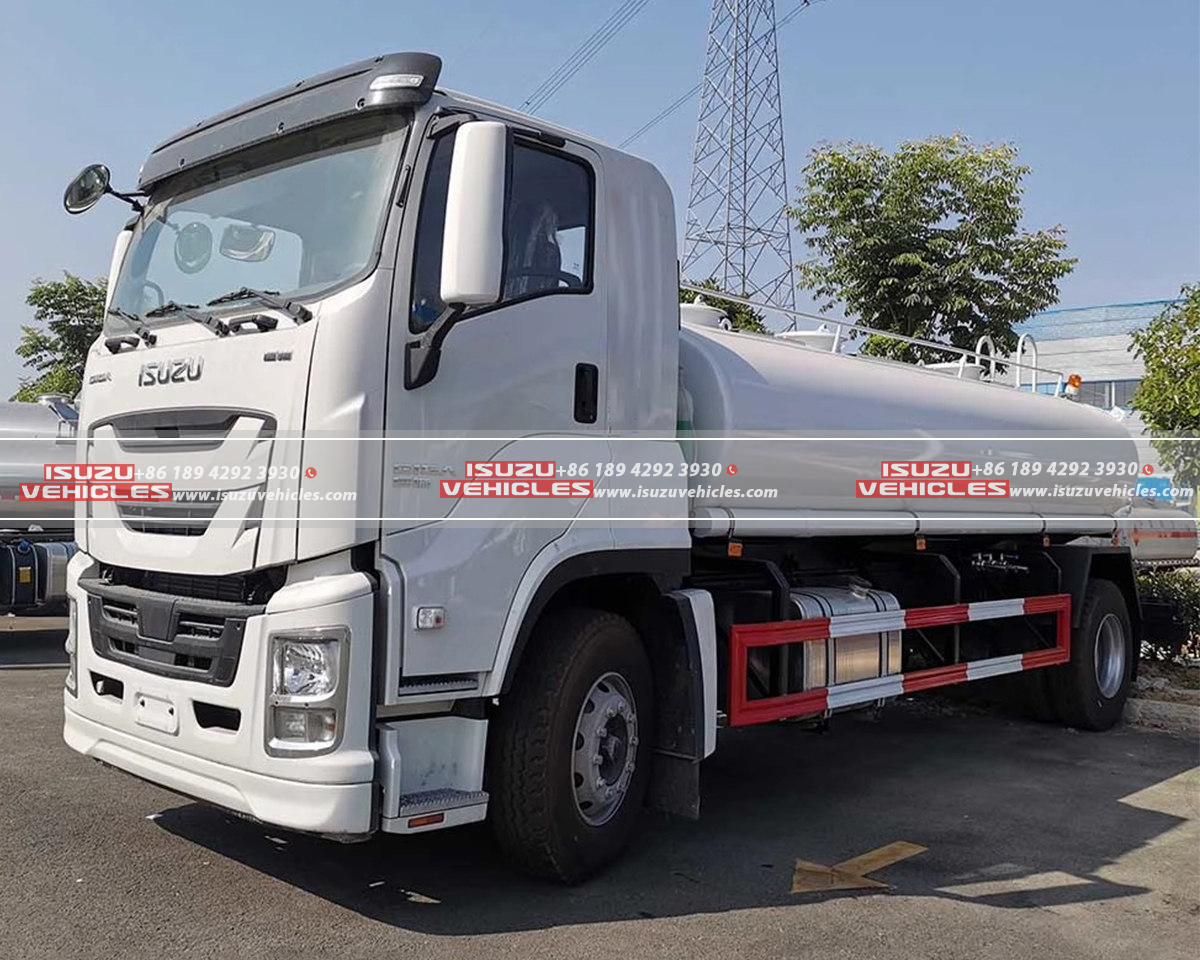 ISUZU GIGA Water Spray Vehicle Right ISUZU GIGA Water Spray Vehicle Right