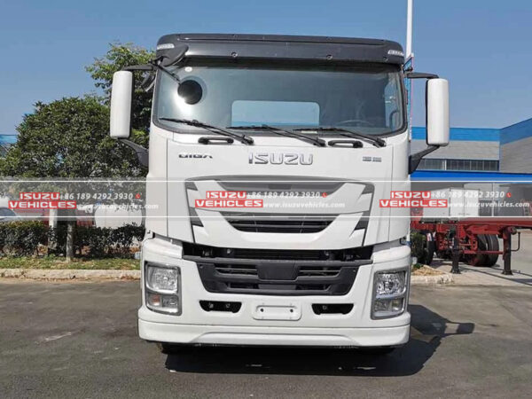 ISUZU GIGA Water Spray Vehicle head