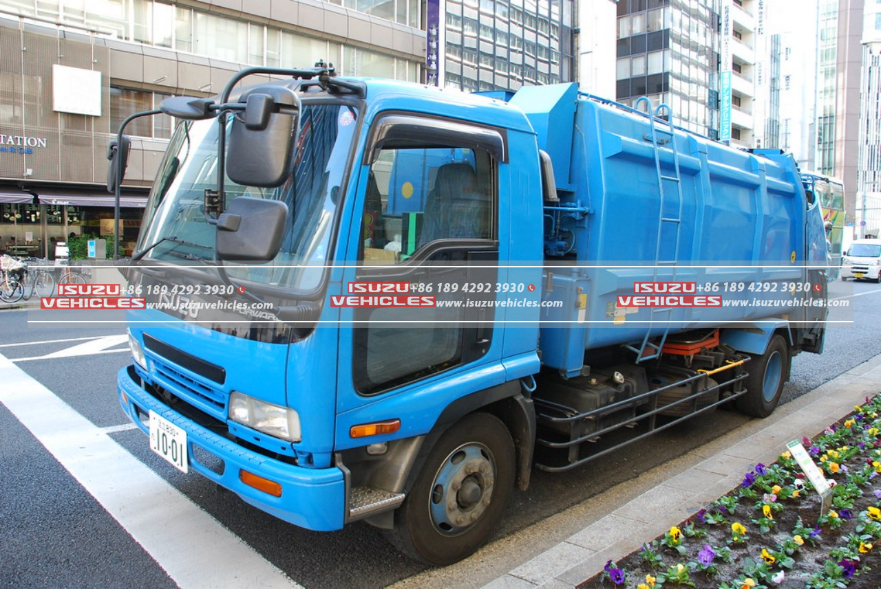 ISUZU Garbage Truck (6)
