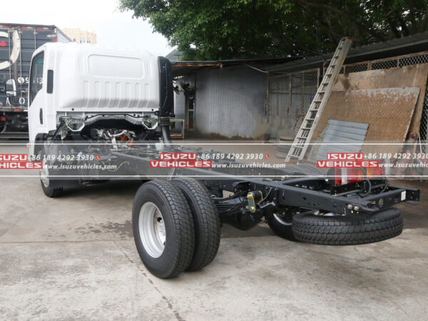ISUZU KV600 Refrigerated Truck Chassis Back