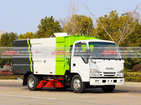 ISUZU Mini Street Sweeper Truck Front