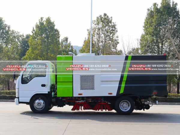 ISUZU Mini Street Sweeper Truck Side View