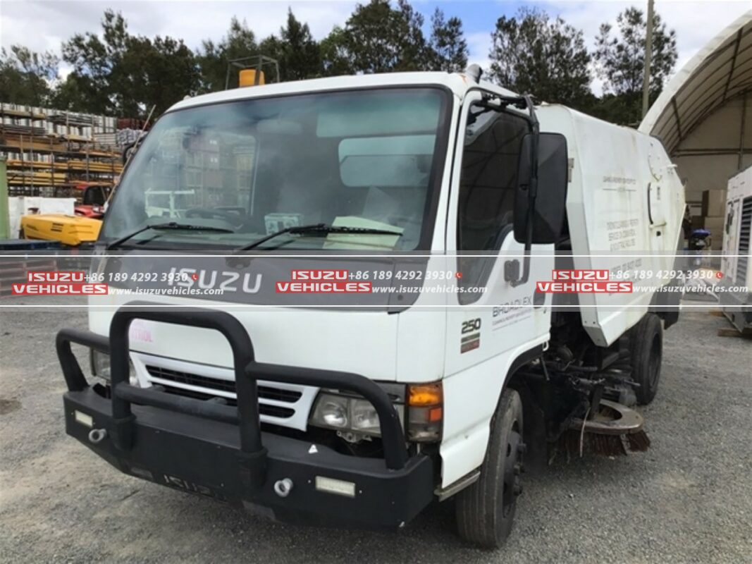 ISUZU Sweeper Truck (3)