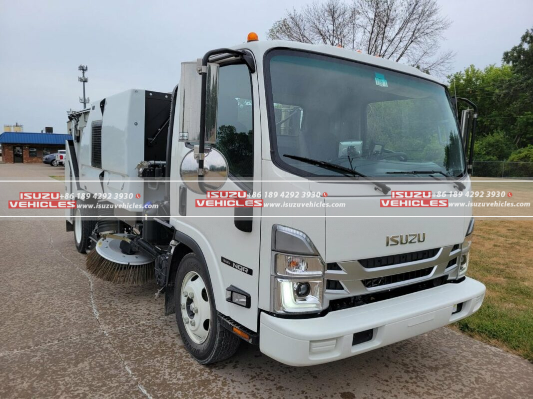 ISUZU Sweeper Truck
