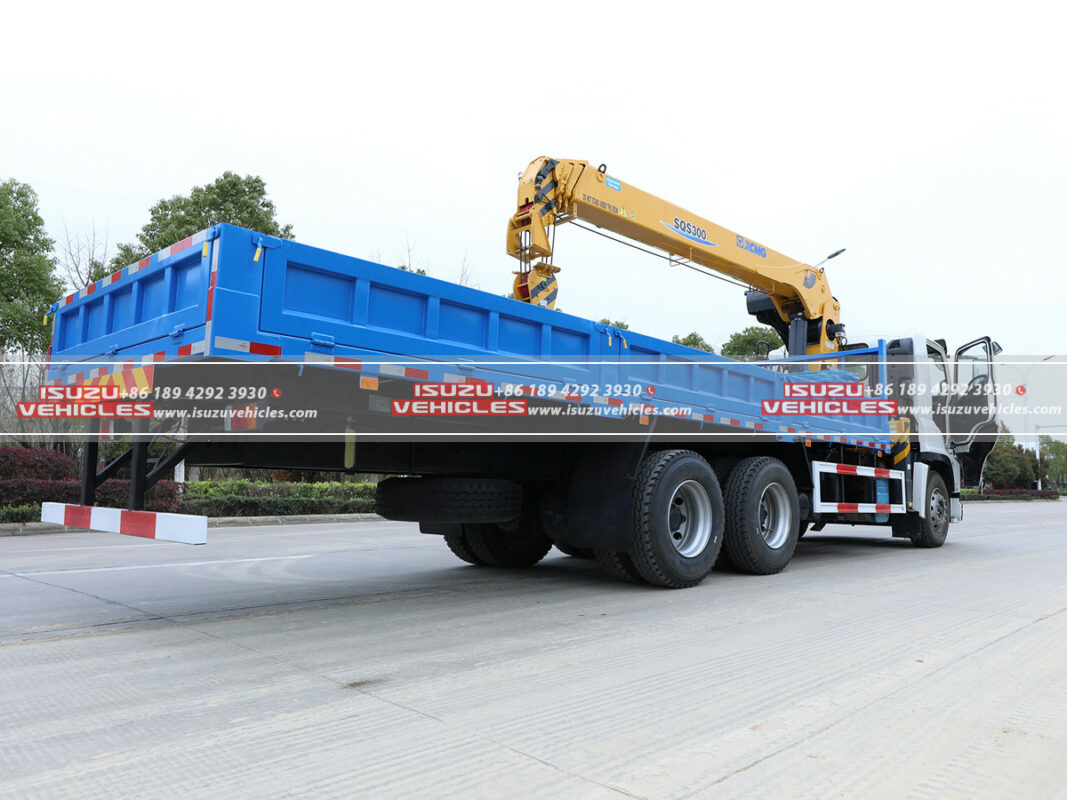 ISUZU Truck Mounted 12 Ton XCMG Crane Back Left
