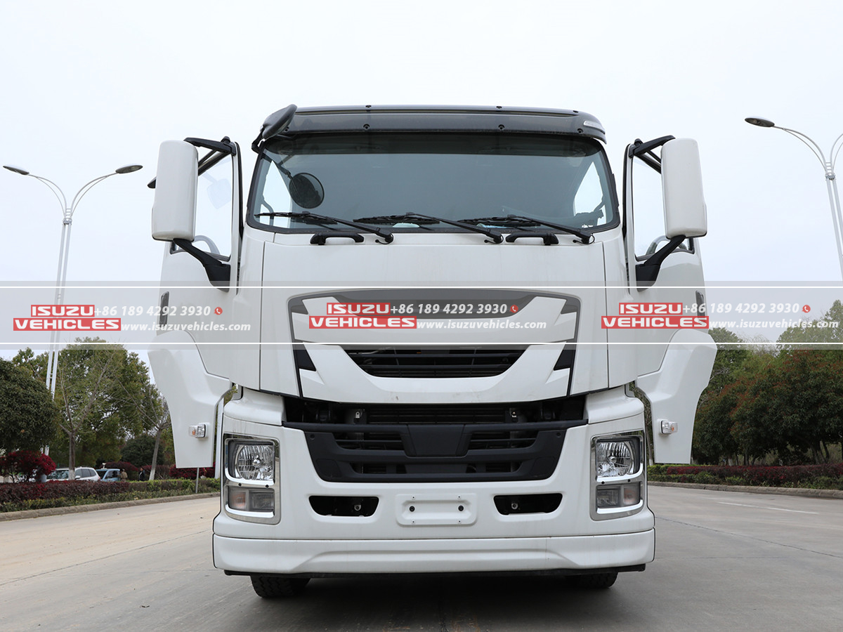 ISUZU Truck Mounted 12 Ton XCMG Crane Tractor ISUZU Truck Mounted 12 Ton XCMG Crane Tractor