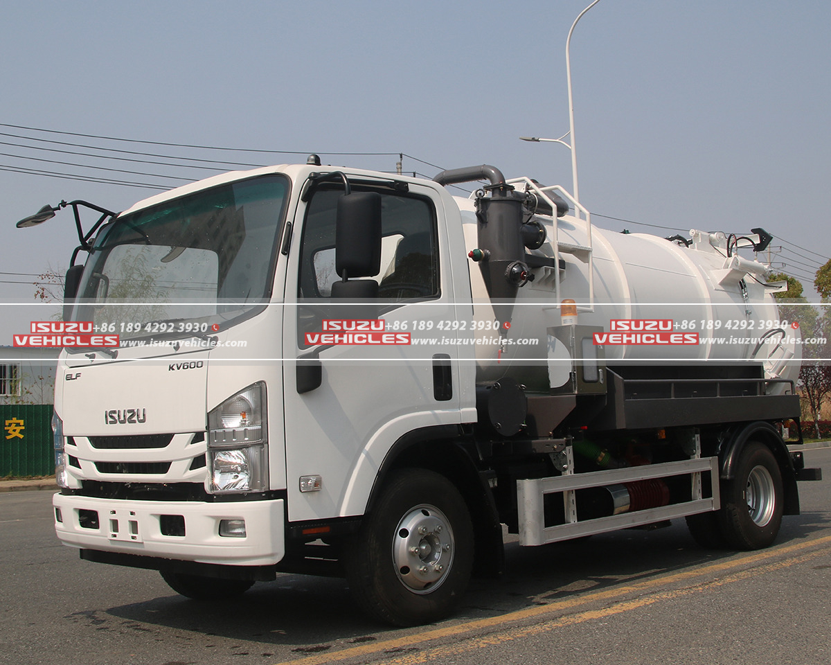 ISUZU Vacuum Sewer Truck Front ISUZU Vacuum Sewer Truck Front