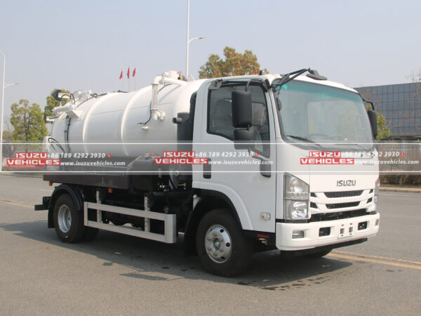 ISUZU Vacuum Sewer Truck Left