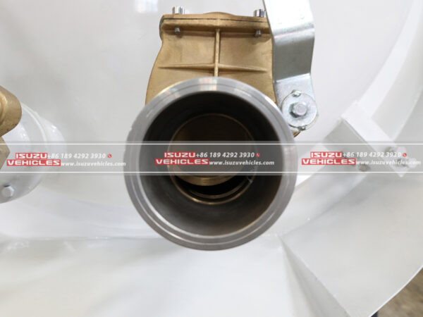 ISUZU Vacuum Sewer Truck Valve Details