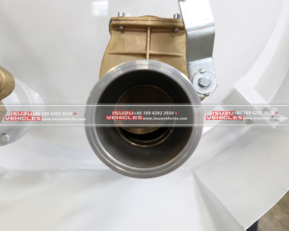 ISUZU Vacuum Sewer Truck Valve Details ISUZU Vacuum Sewer Truck Valve Details
