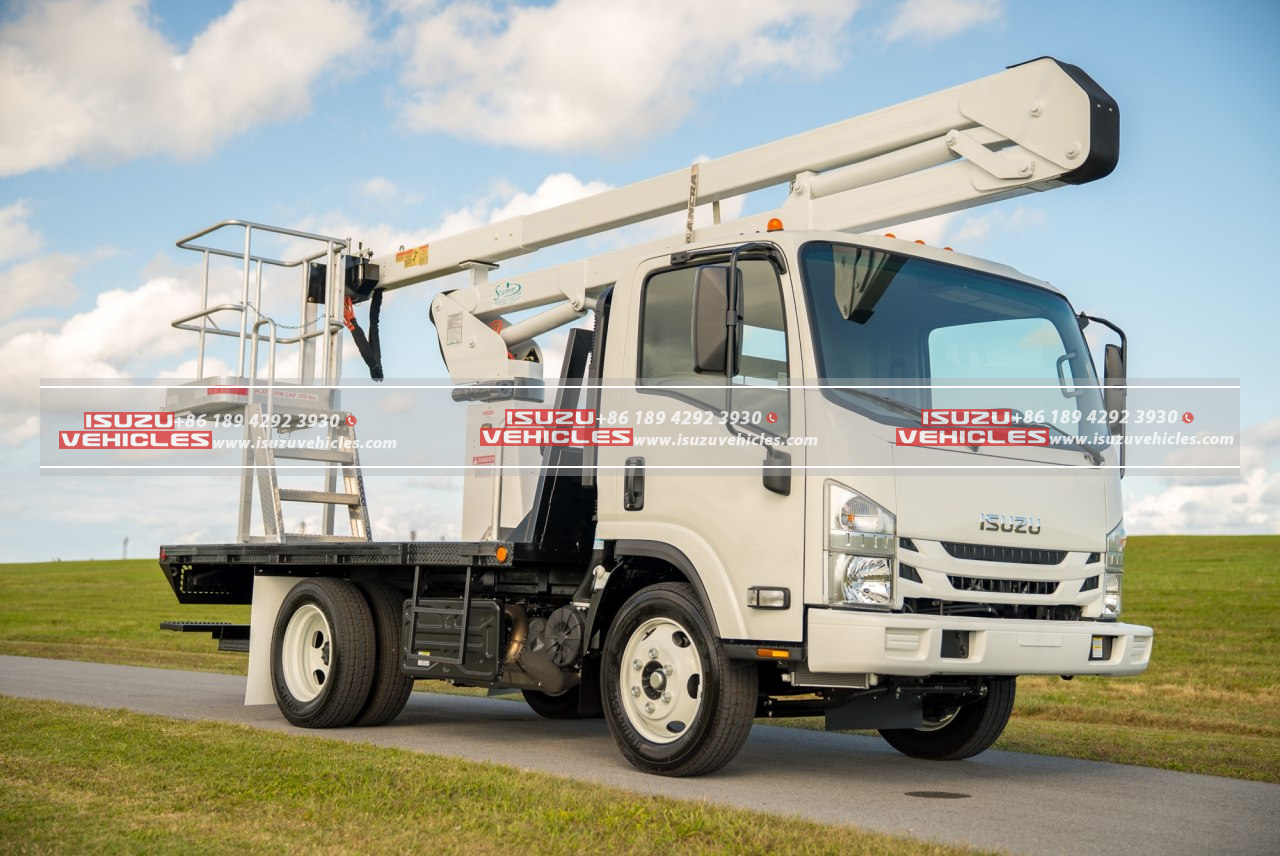 ISUZU bucket truck