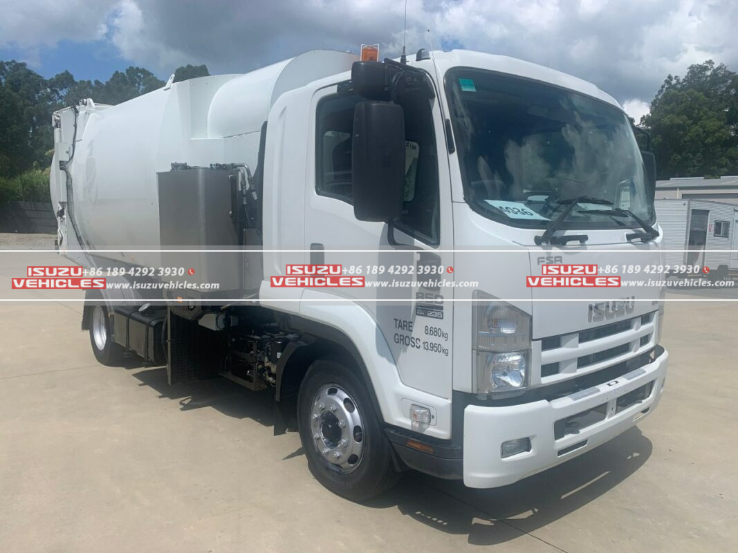 ISUZU compactor garbage truck