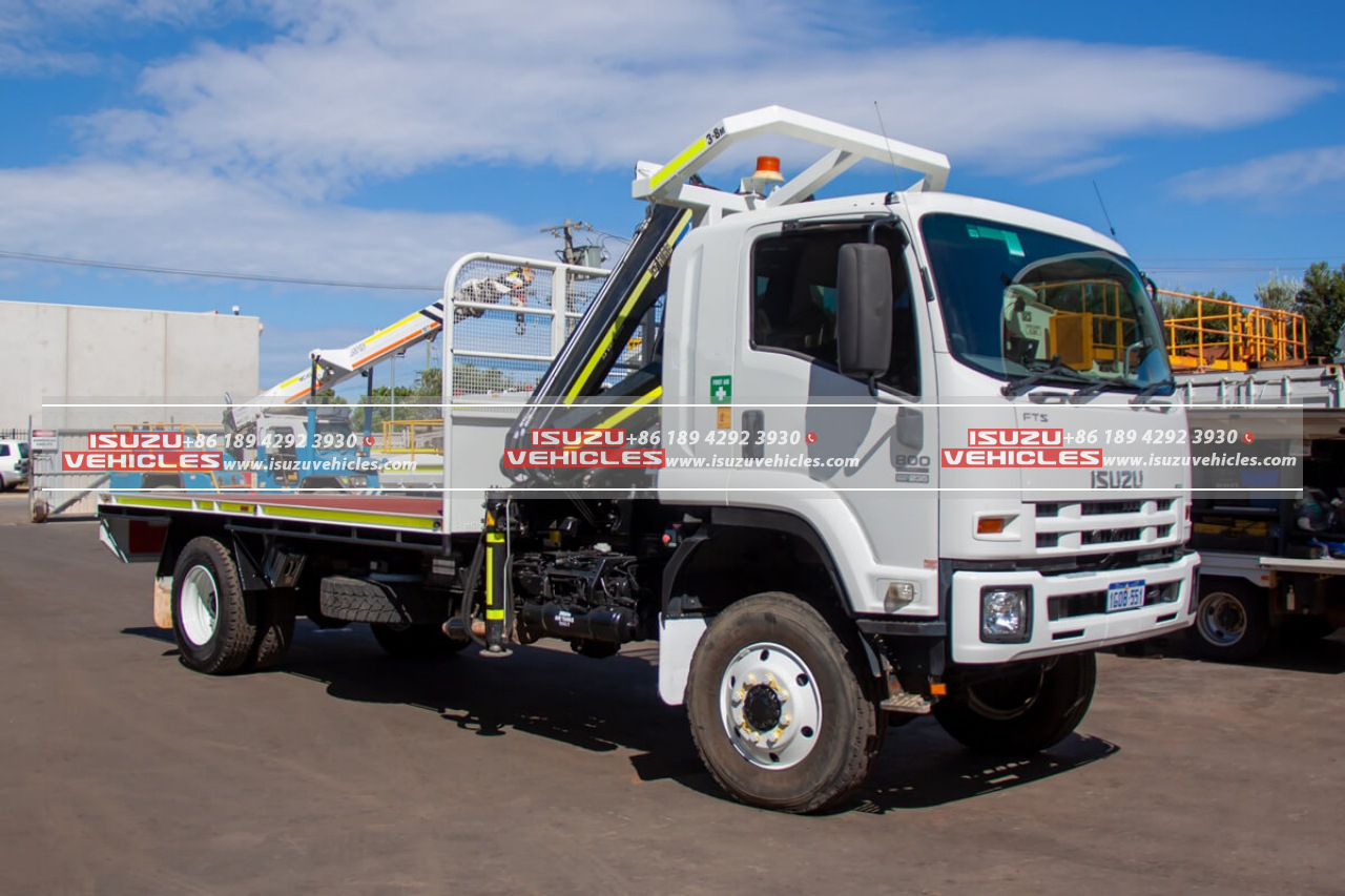 ISUZU crane truck (2)