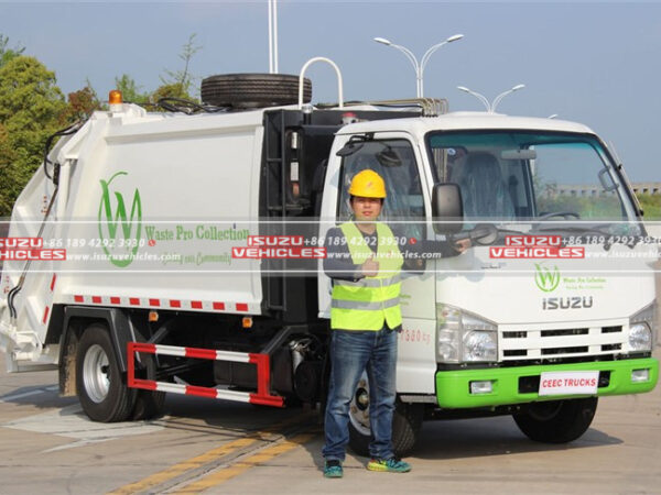 Isuzu 5 CBM Refuse Compactor Truck 6